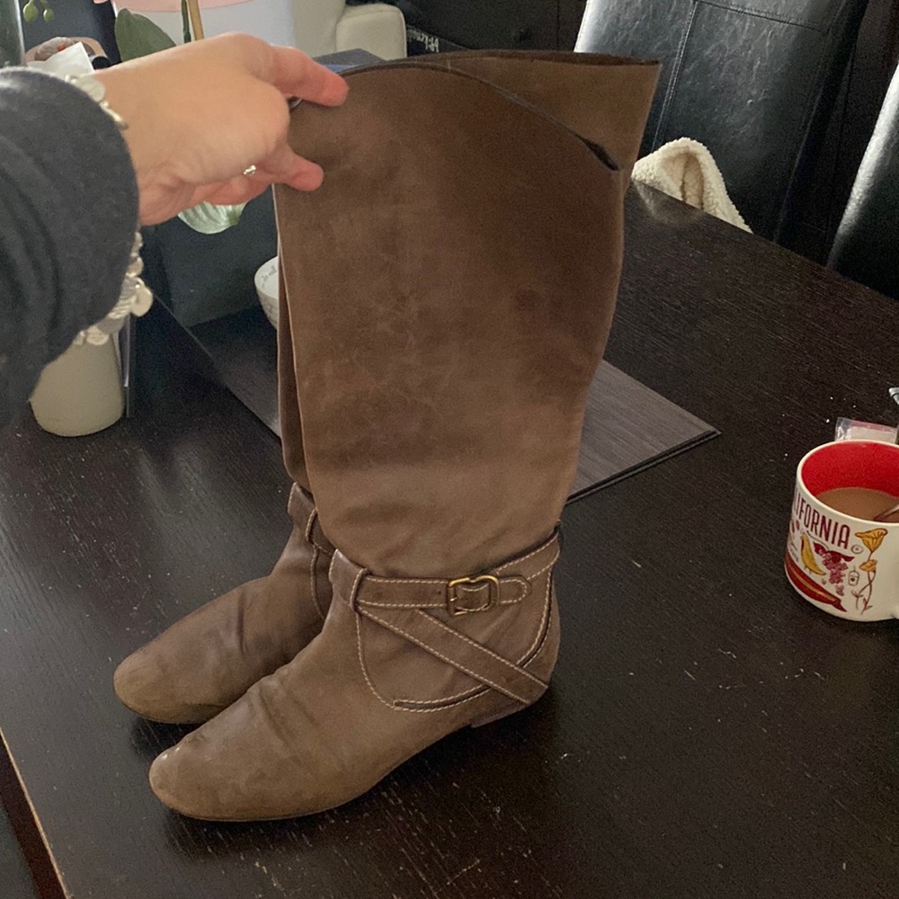 GUC Chloe knee high calf skin boots US 9 EU 40